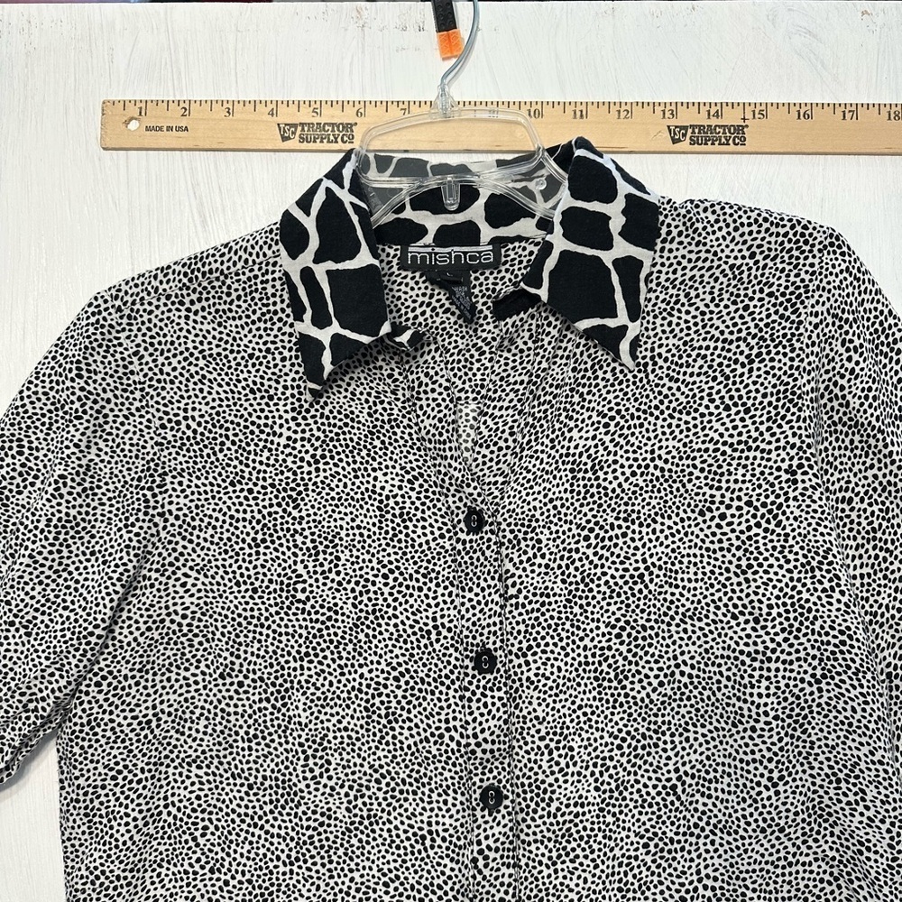 Mishca Women’s Black White Animal Print Button Front Rayon Blouse Top L - Picture 3 of 8
